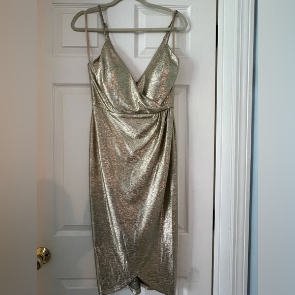 City Triangles Gold Sleeveless Dress Cocktail Wedding Evening Wear - Picture 1 of 4